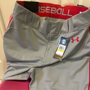 Men’s NWT size medium straight leg under Armour baseball uniform pants